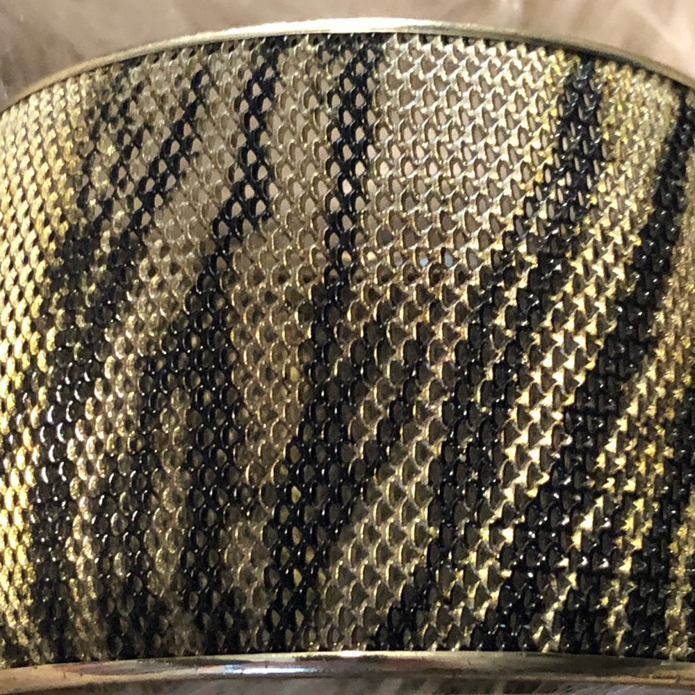 Zebra Bracelet - Picture 3 of 3